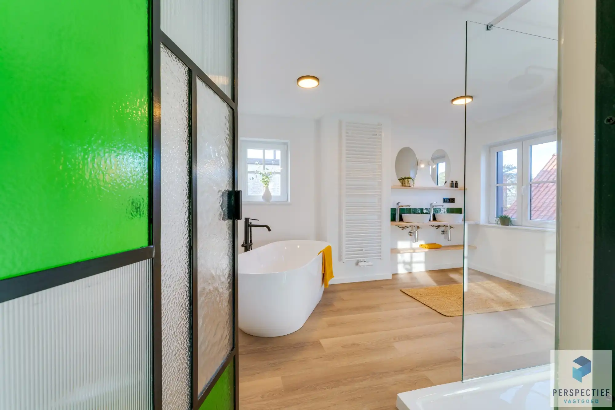 BEZOEKMOMENT ZATERDAG 31/01 VAN 9U TOT 10U30 | Landelijk gelegen hedendaagse 4 slpk woning met bijgegebouw, grote tuin en weide foto 18