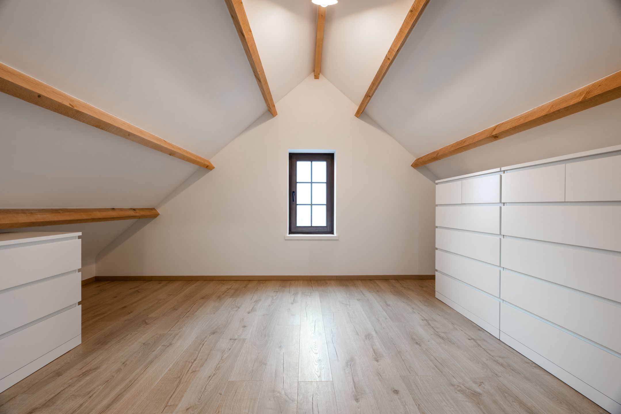 Langgevelhoeve met bijgebouw op rustige landelijke locatie foto 12