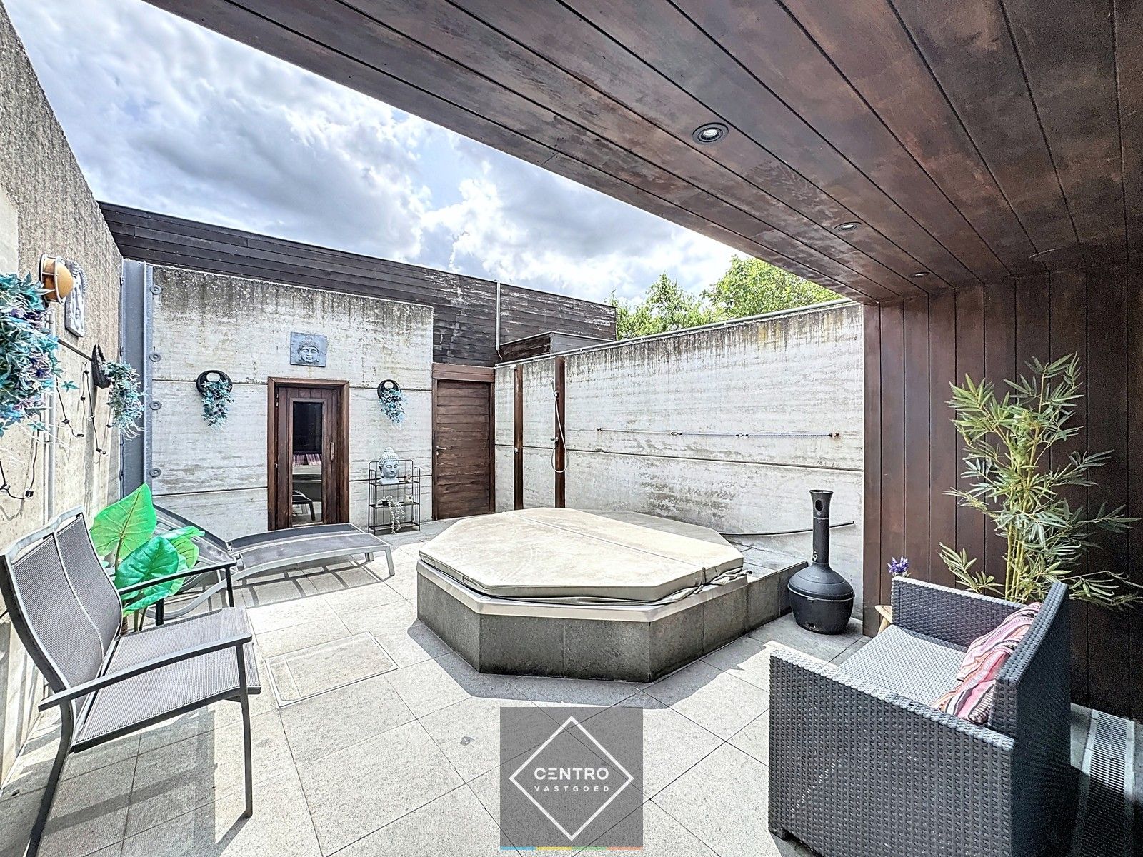 Instapklaar handelspand met wellness, appartement én verhuurde broodjeszaak – toplocatie in Sint-Eloois-Winkel (Ledegem). foto 9