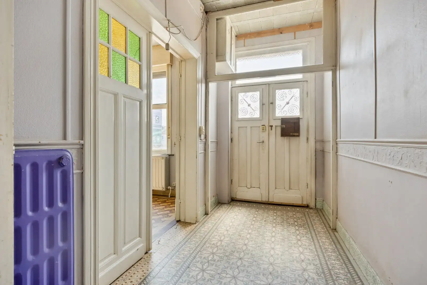 Ruime te renoveren woning met 3 slaapkamers in Lubbeek met doorgang langs het perceel van de buren. EPC: 736 KWH/m² foto 4