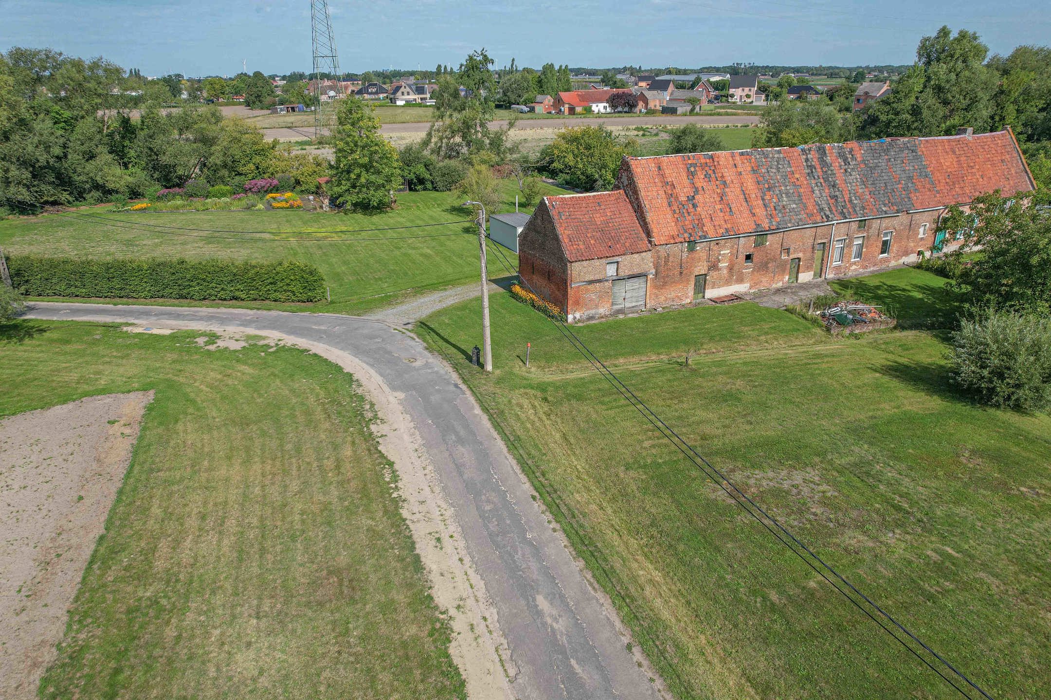 te renoveren halfopen hoeven op A-locatie!  foto 3