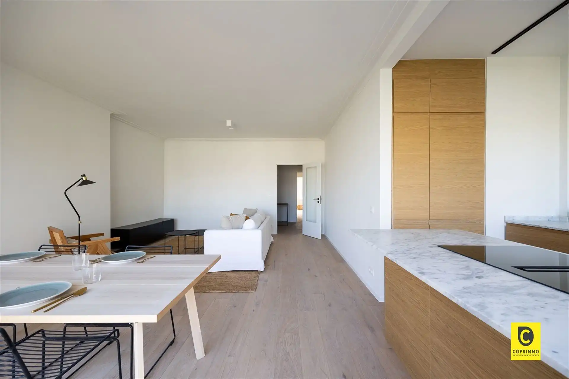 Prachtig gerenoveerd appartement foto {{pictureIndex}}