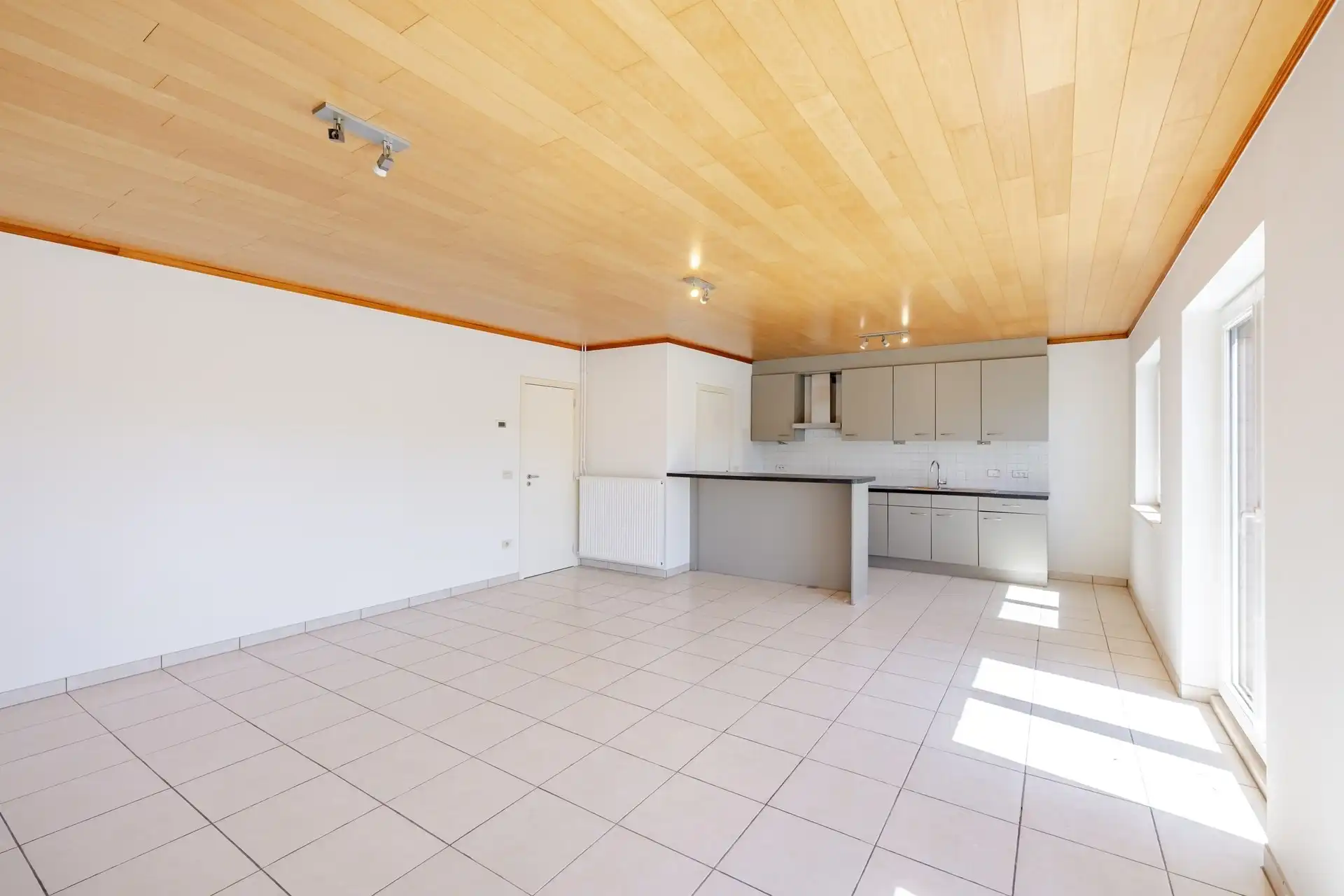 Energiezuinig 2 slaapkamer appartement met 2 staanplaatsen in Wetteren centrum foto 6