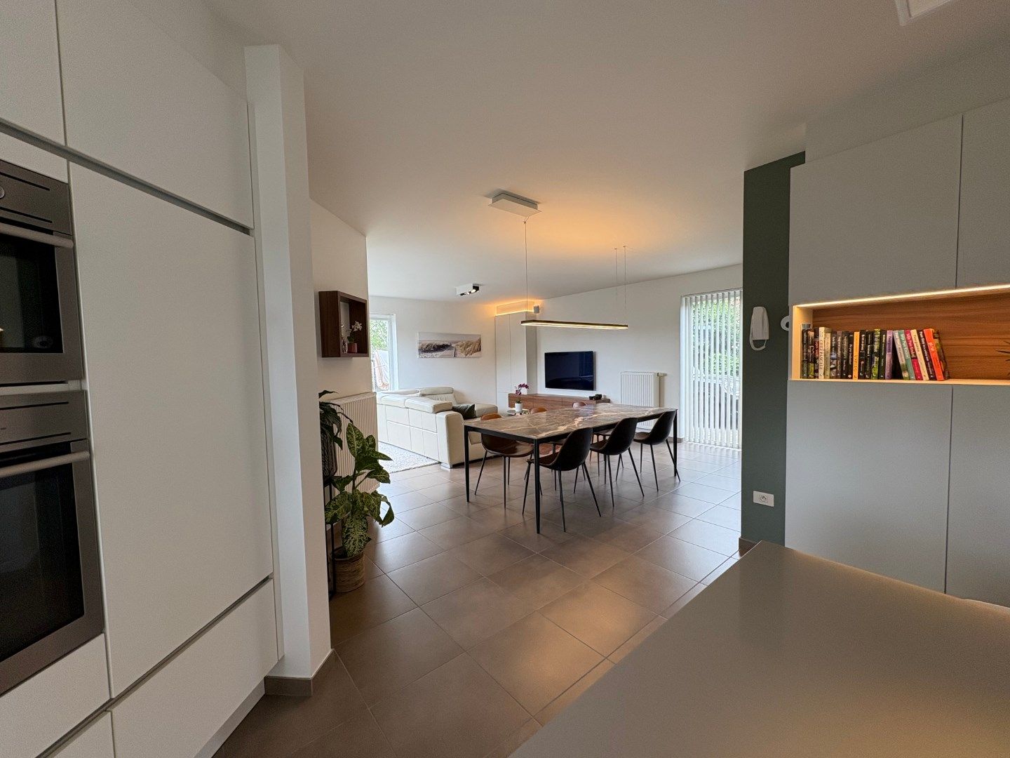 Moderne, instapklare, halfopen bebouwing foto 3