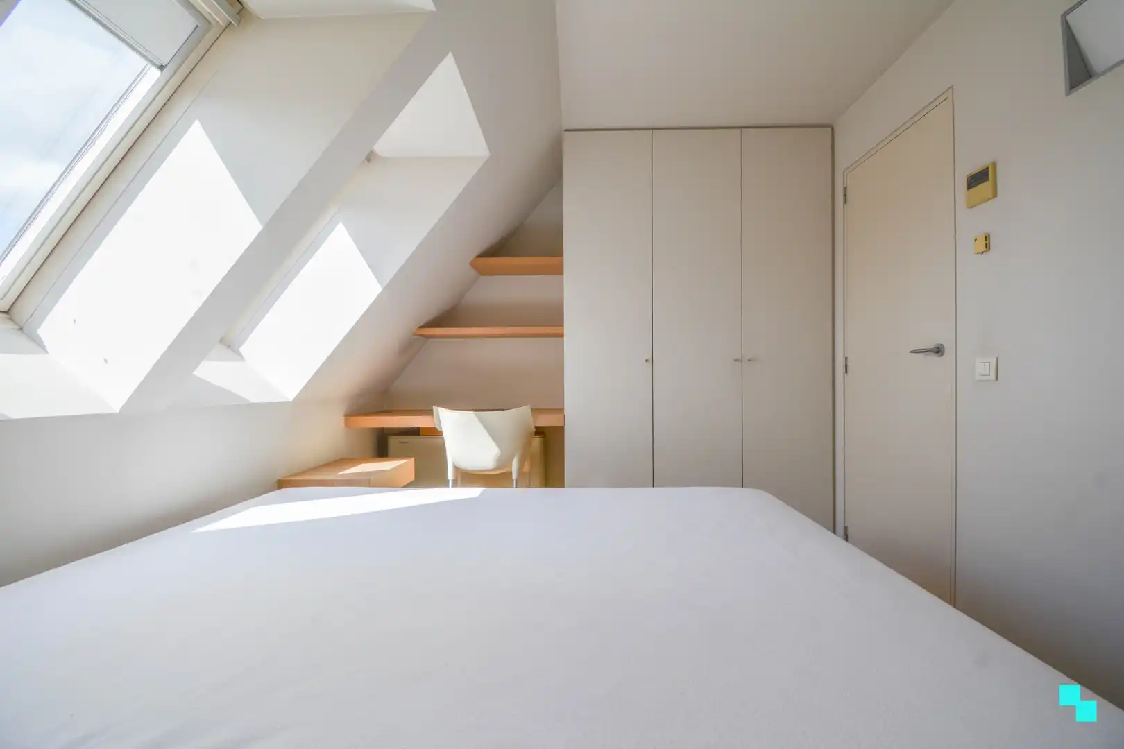 UItzonderlijk ruim appartement aan het water te Roeselare! foto 28