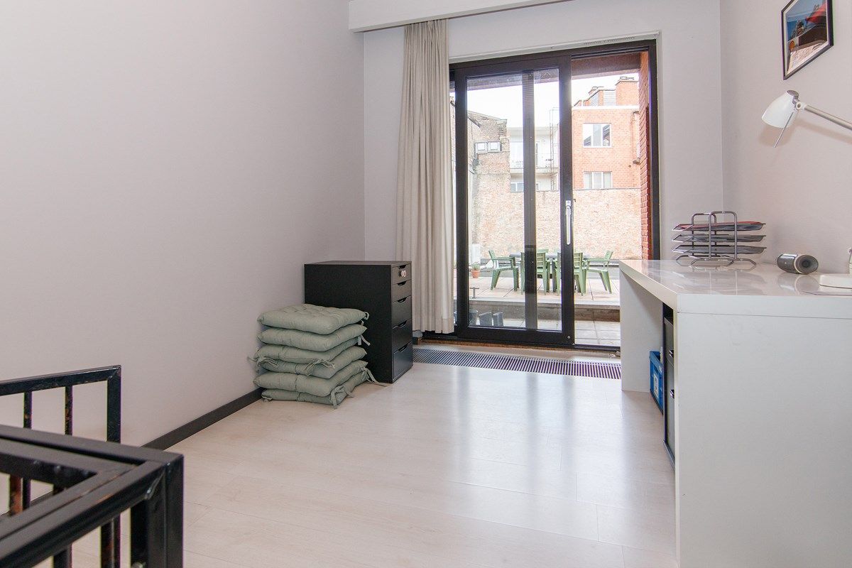 ZEER RUIM APPARTEMENT OP TOPLOCATIE foto 17