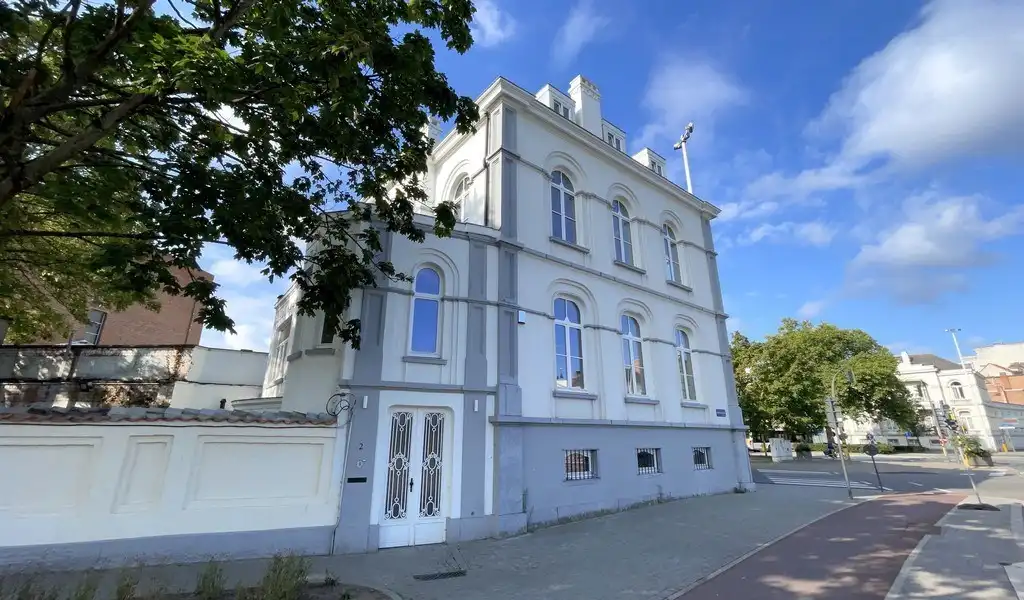 Gemeubelde kantoorruimte met diensten vlakbij het station van Mechelen foto 15