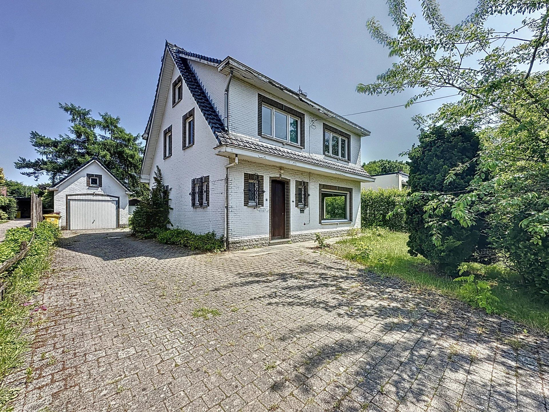 Op te knappen woning met 3, mog. 5 slaapkamers op groot perceel van +/- 10 are. foto 26
