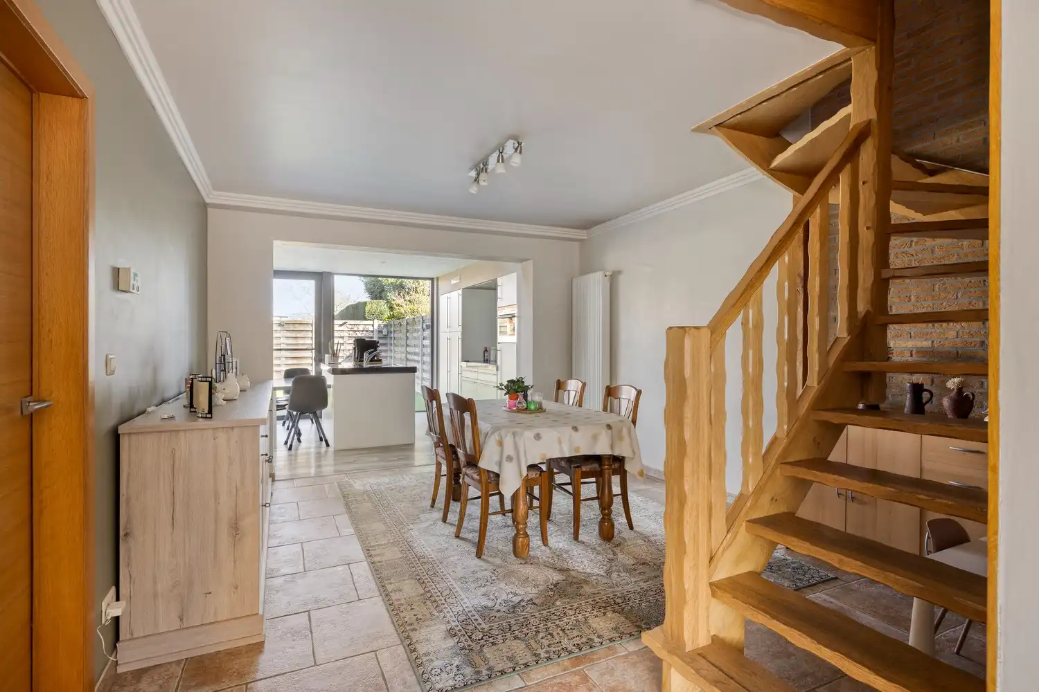 Energiezuinige gezinswoning met 4 slaapkamers, tuin en garage foto 6