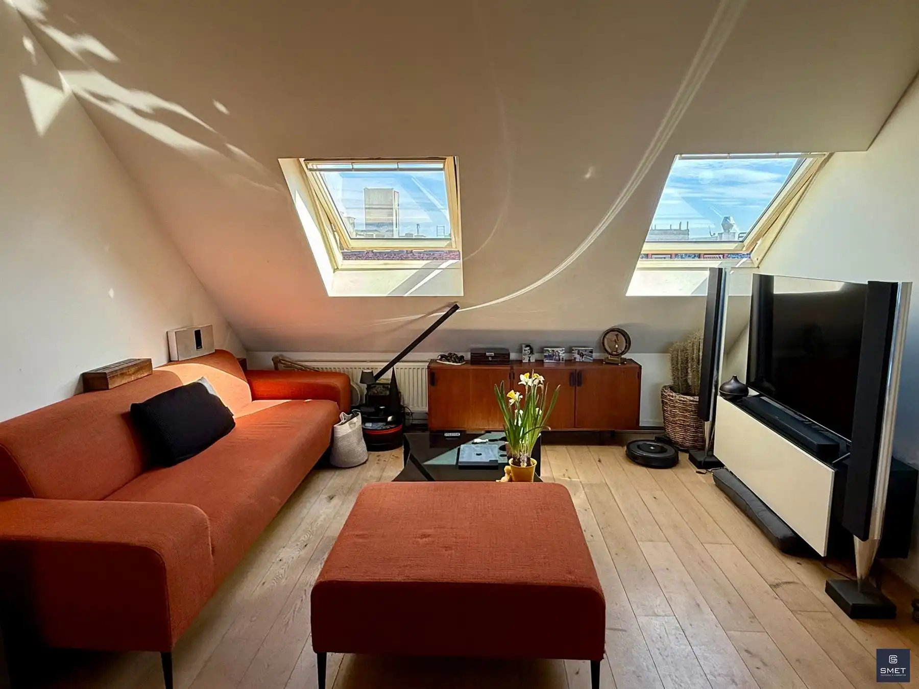 UNIEK DAKAPPART.  (1slpk) MET GEWELDIG DAKTERRAS foto 7