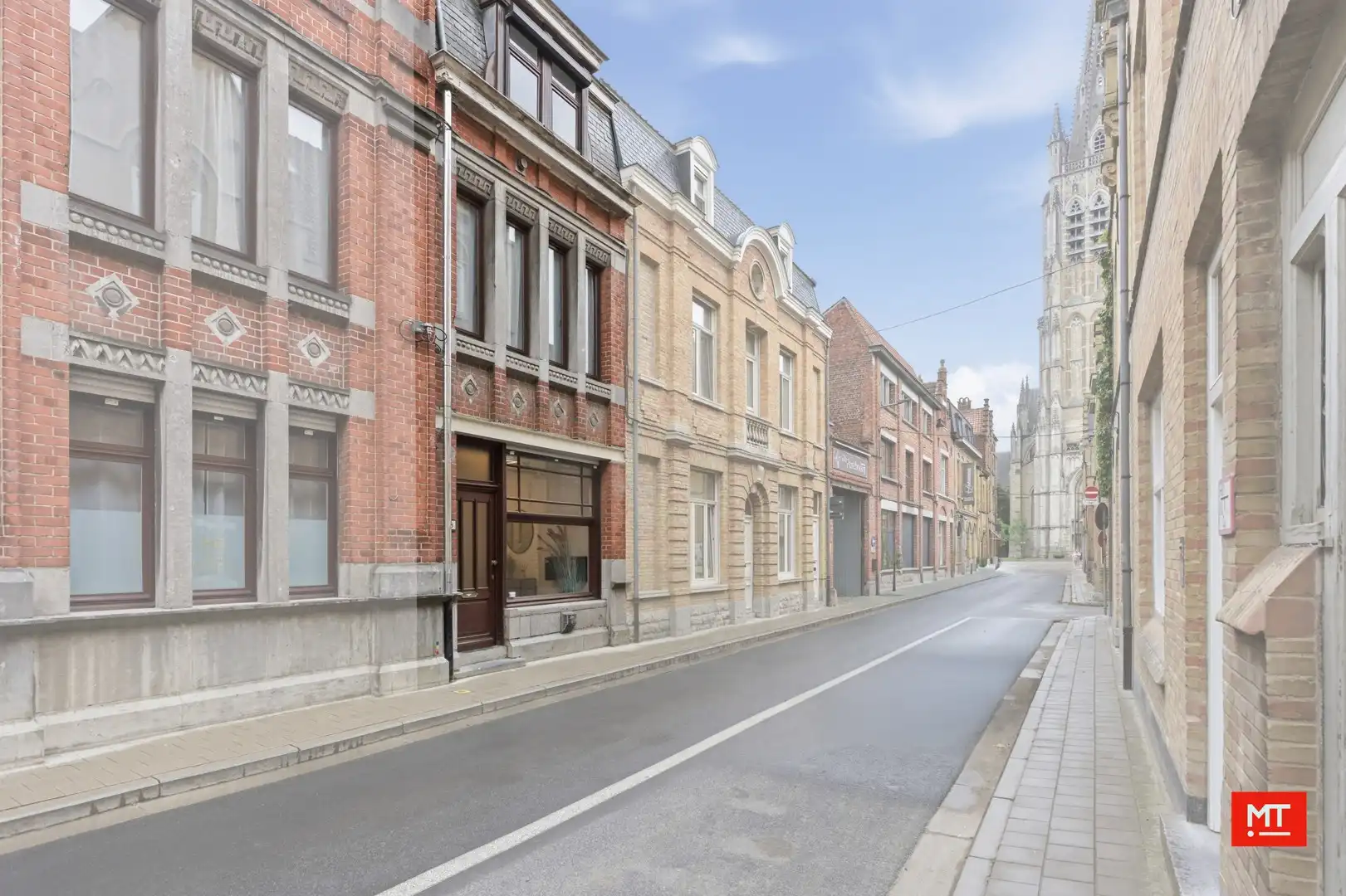 Te koop: Gelijkvloerse kantoorruimte in Ieper centrum foto 5