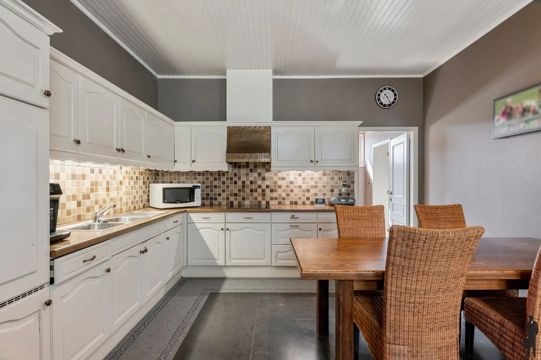 Langgestrekte hoeve op ca. 2.562m² grond te Meer! foto 11