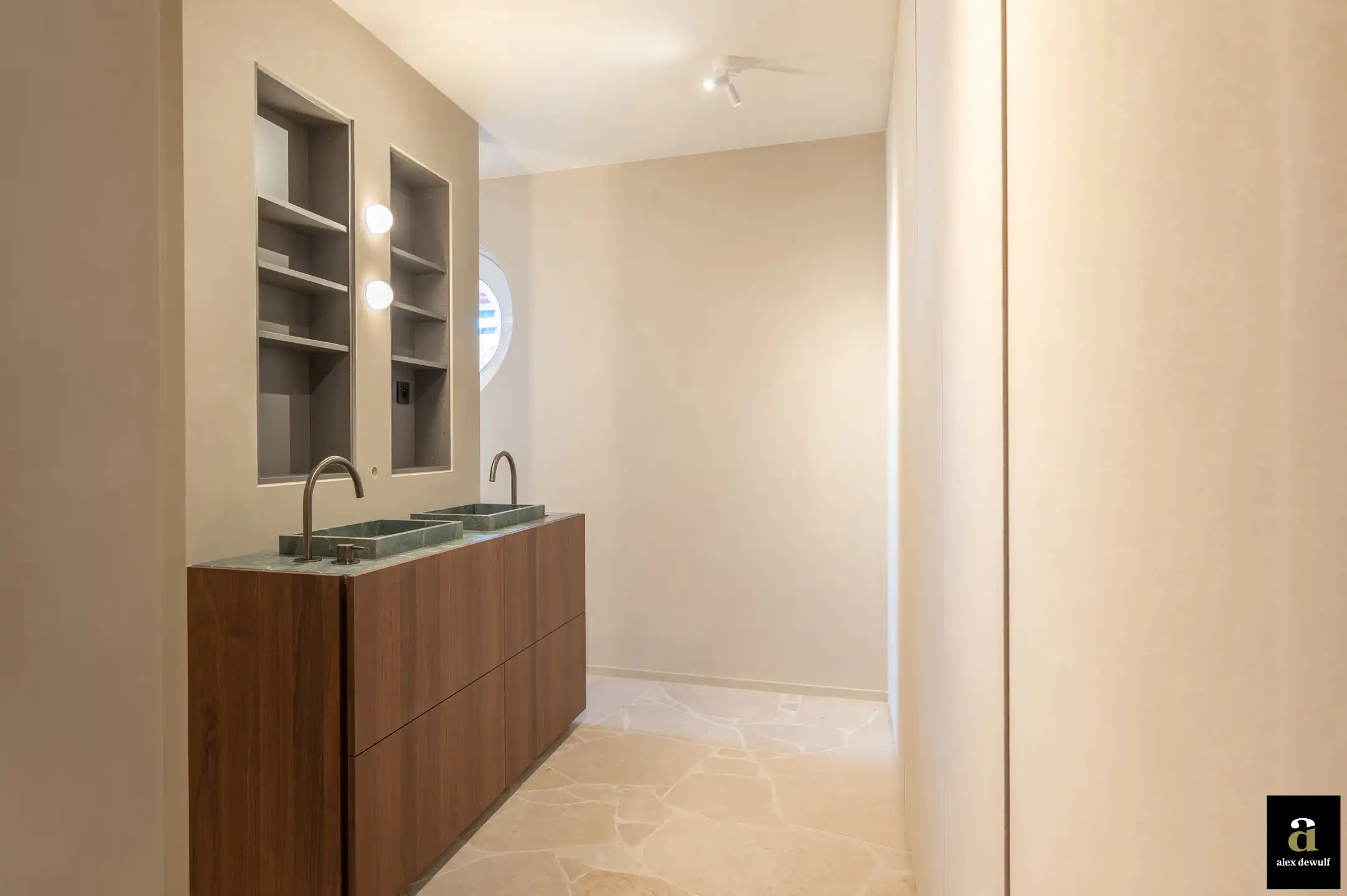 Ruim appartement met zeezicht en zonnig terras op de Kustlaan. foto 20