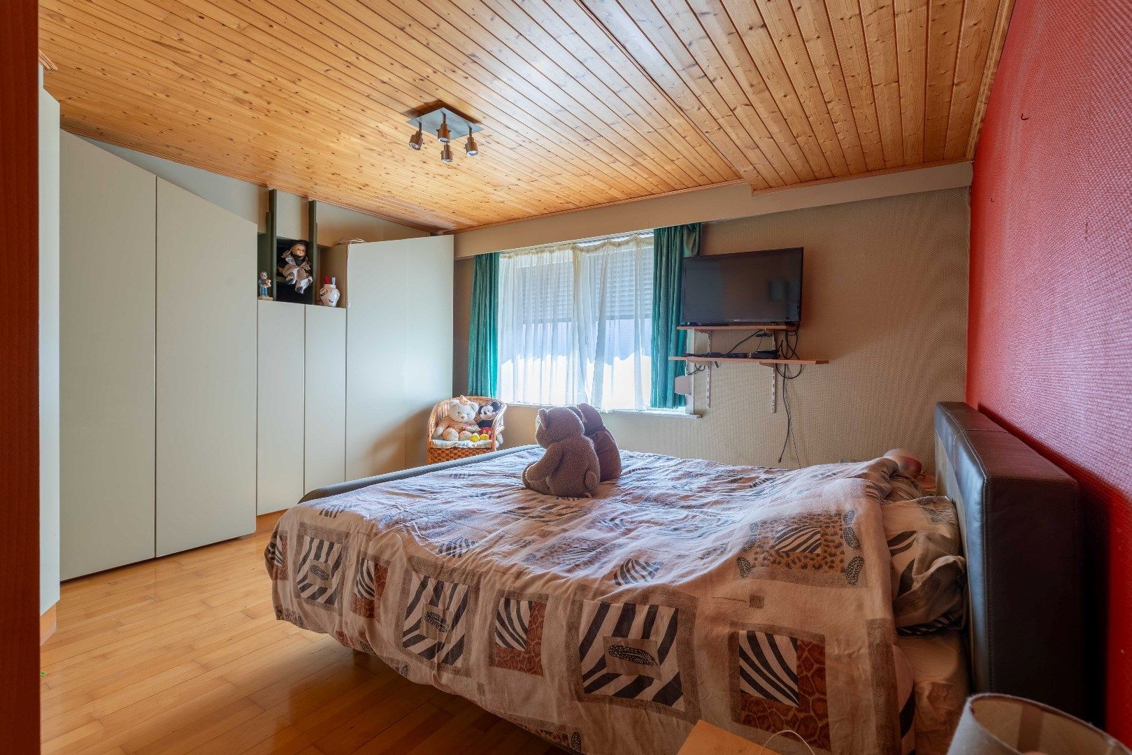 Opbrengsteigendom met handelszaak, atelier en 3 woningen. foto 19