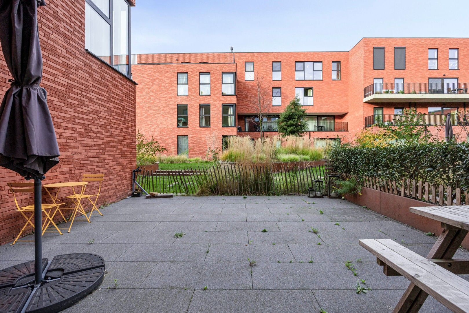 RECENTE, INSTAPKLARE DUPLEXWONING (2022) MET 3 SLPKS - 3 BADK - RUIM TERRAS - GEM. TUIN foto 14