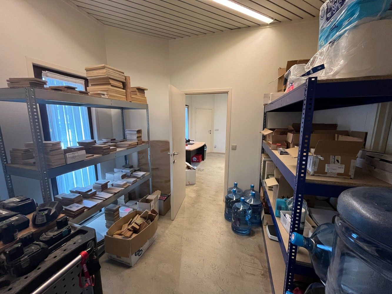 Bedrijfsgebouw met woning foto 37