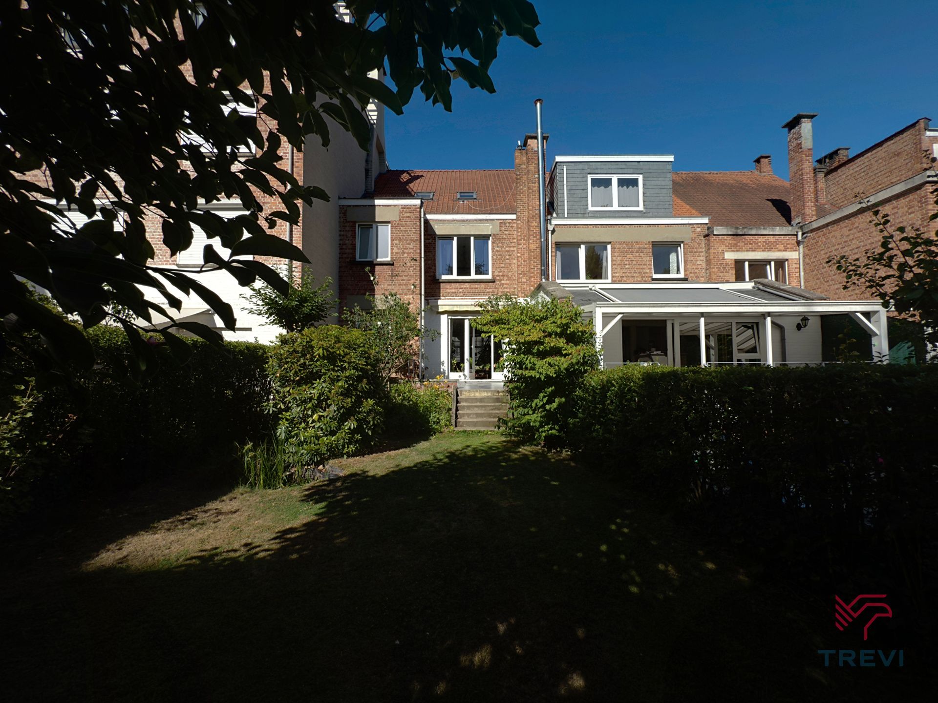 Eengezinswoning met 4 slaapkamers + kantoor en tuin! foto 22