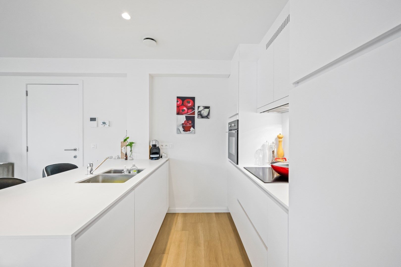 Prachtig hoekappartement met ondergrondse staanplaats foto 5