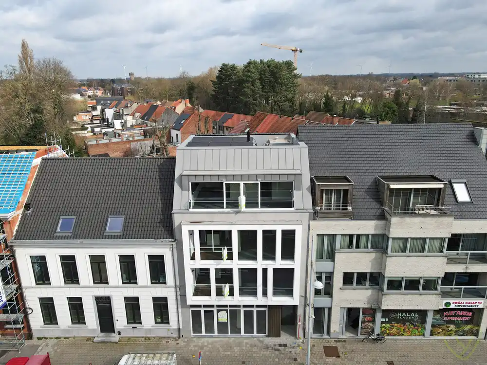 Prachtige nieuwbouwresidentie met een luxueuze afwerkingsgraad in het centrum van Eeklo! foto {{pictureIndex}}