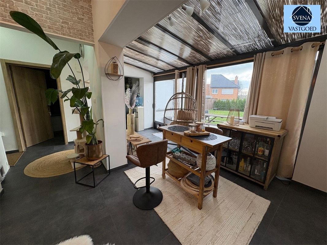 ZEER MOOIE EN EIGENTIJDSE WONING MET 4 SLAAPKAMERS foto 5