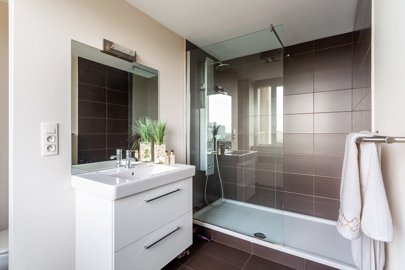 Instapklaar hoekappartement (150 m²) met veel lichtinval op de zevende verdieping foto 14