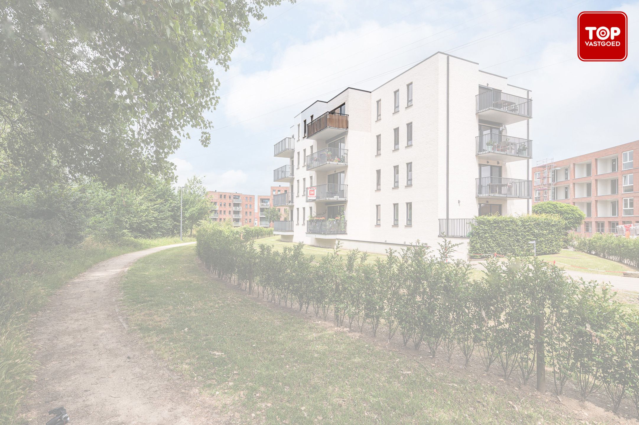 Instapklaar 1-slaapkamer appartement met autostaanplaats en fietsenberging.  foto 22