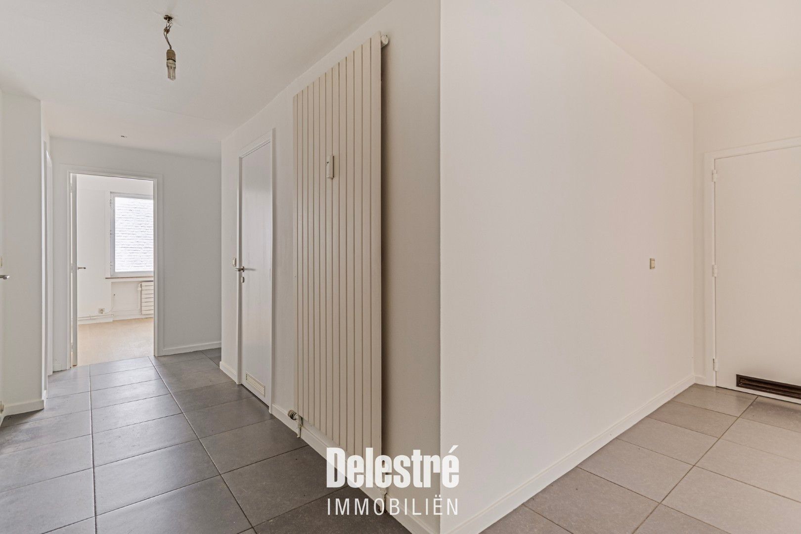 RUIME VERHUURDE APP. CENTRUM HALLE  foto 33