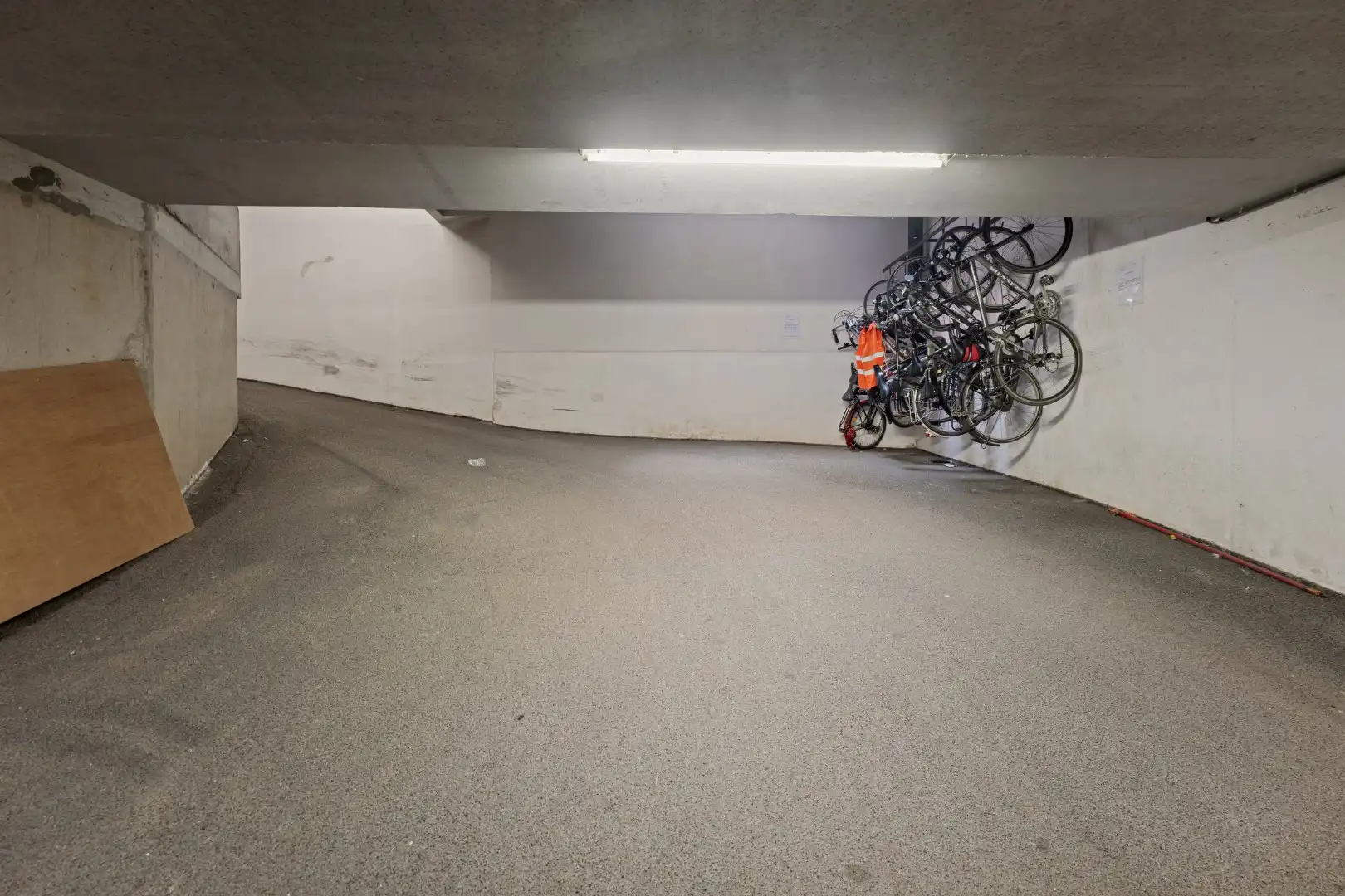 Leuk appartement in een rustige zijstraat van de Zeedijk foto 10