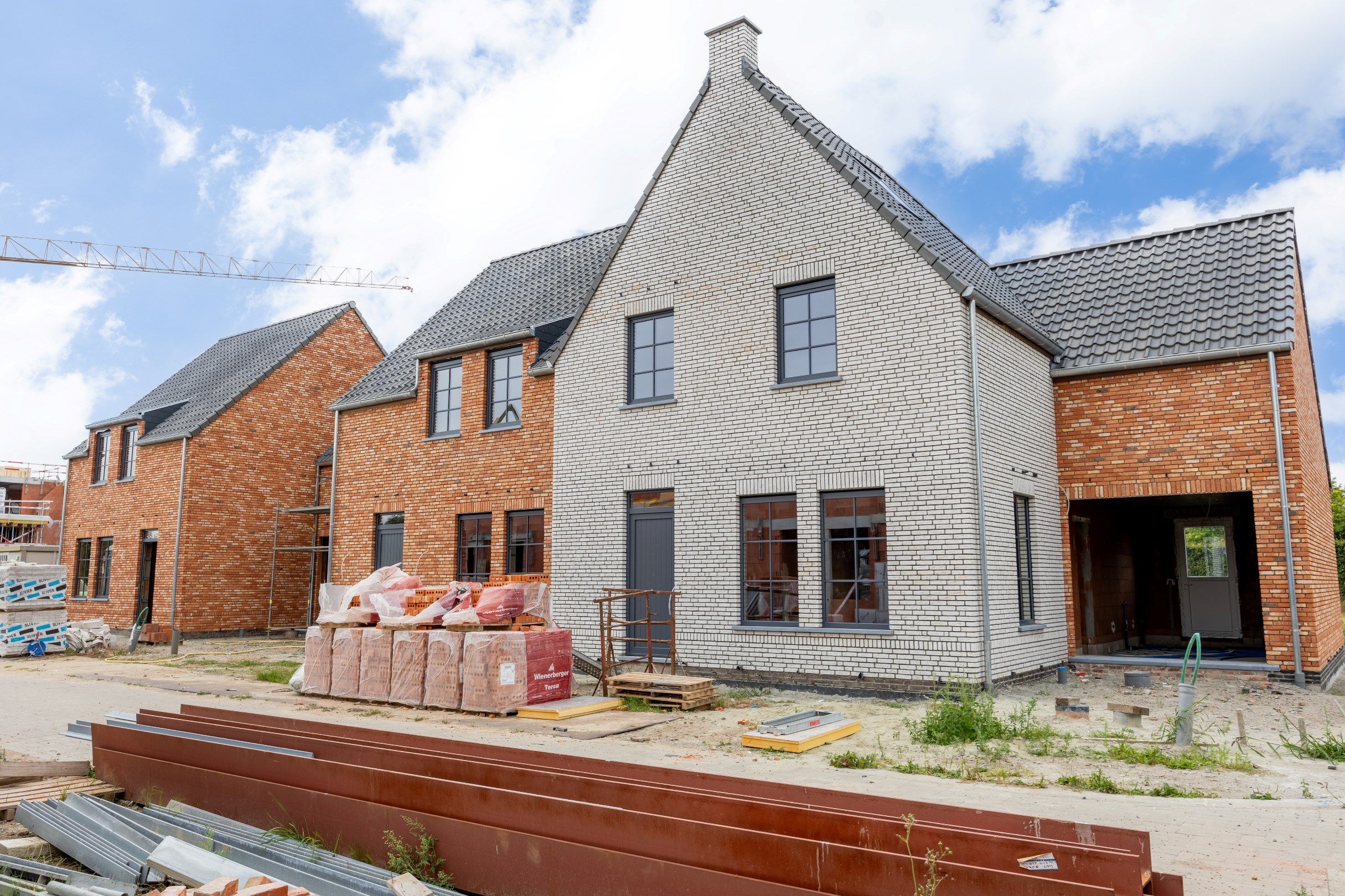 PRACHTIGE NIEUWBOUWWONING MET GARAGE foto {{pictureIndex}}
