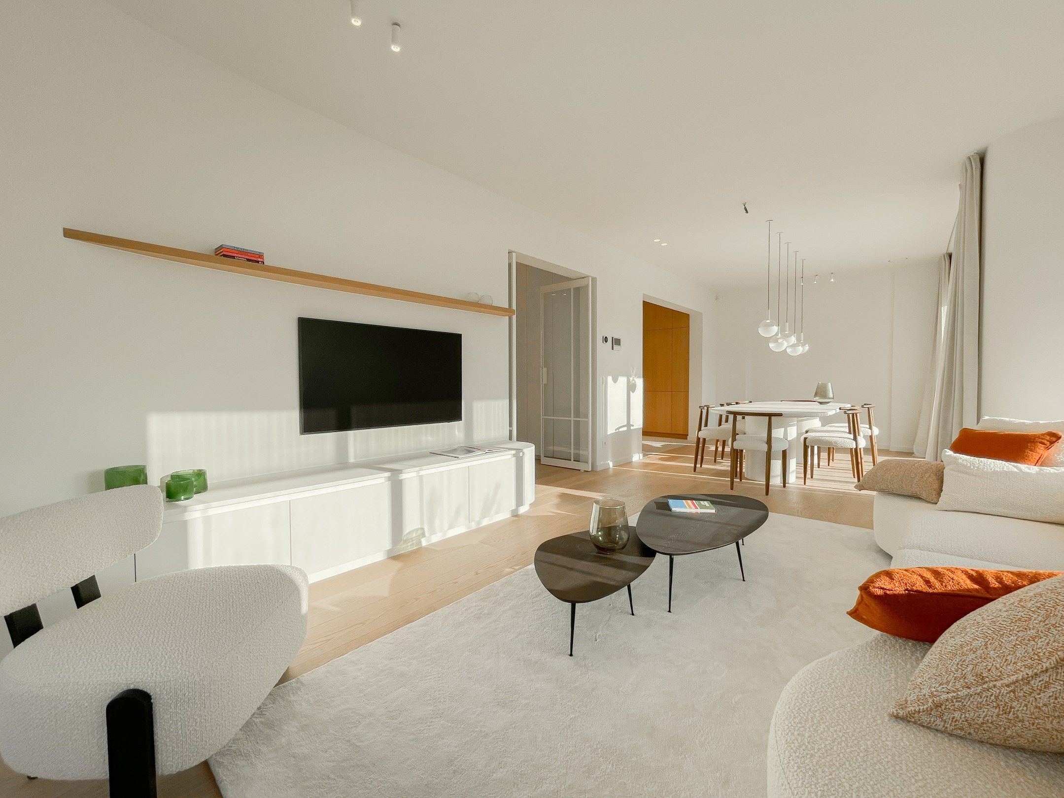 Exclusieve villa: Uitzonderlijk volledig gerenoveerde villa met frontaal zeezicht. foto 5