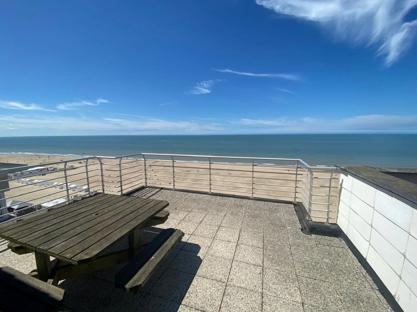 PENTHOUSE MET 1 SLAAPKAMER TE KOOP OP DE ZEEDIJK IN KOKSIJDE foto 3