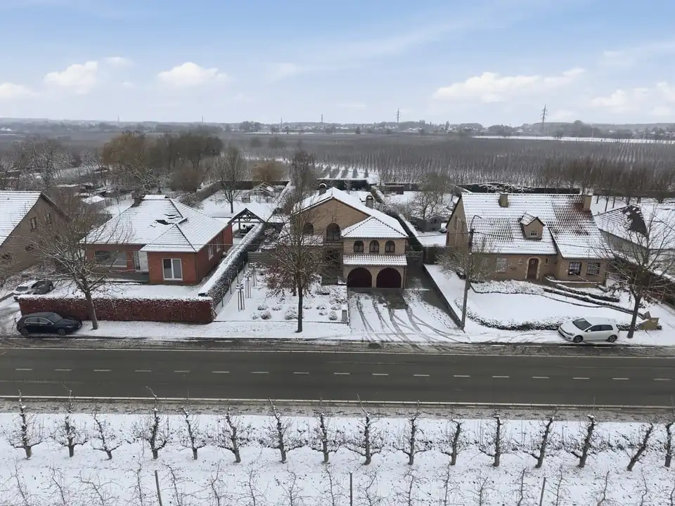 EXCLUSIEVE GEZINSWONING MET RUIME TUIN, 252M² WOONCOMFORT EN TOPLIGGING IN SINT-TRUIDEN foto 36