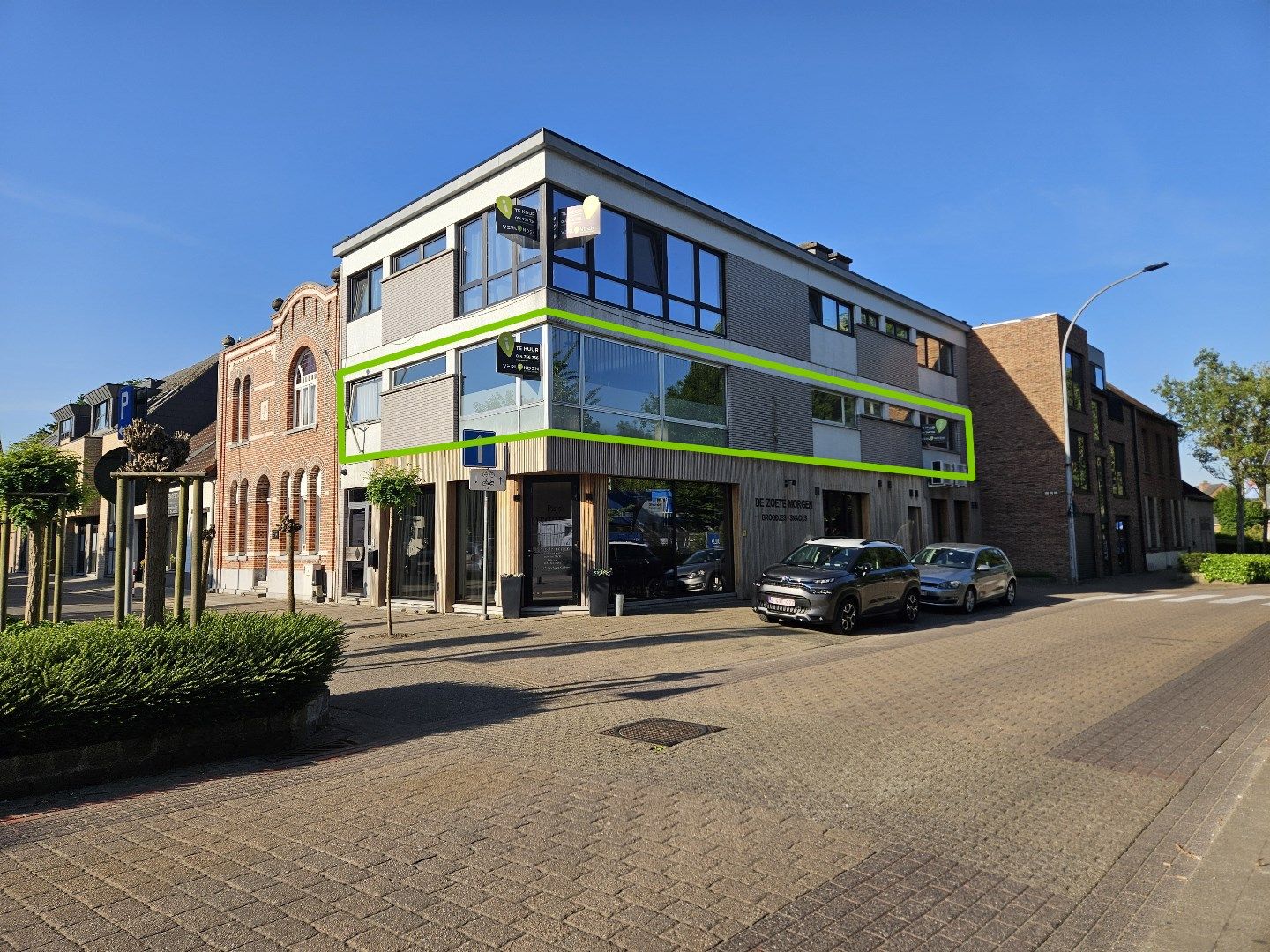 Ruim en lichtrijk appartement met 3 slaapkamers in het centrum van OLV-Olen ! foto {{pictureIndex}}