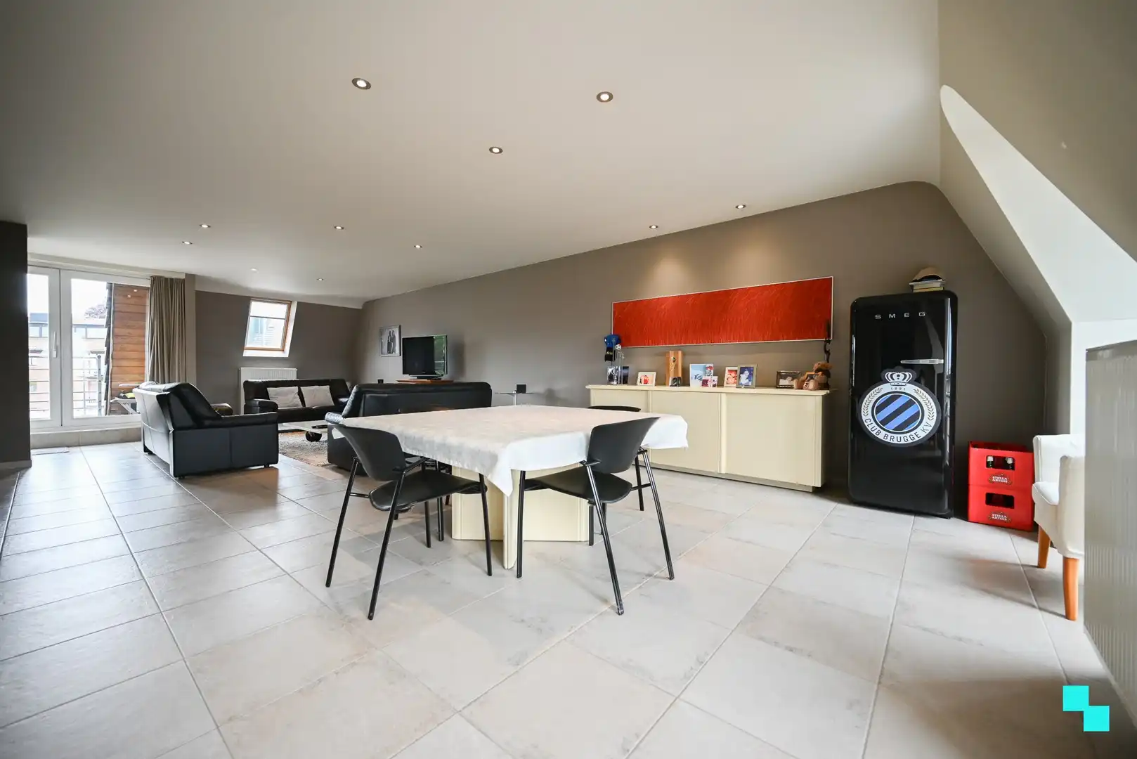 Riant dakappartement in hartje Izegem met panoramisch zicht foto 7