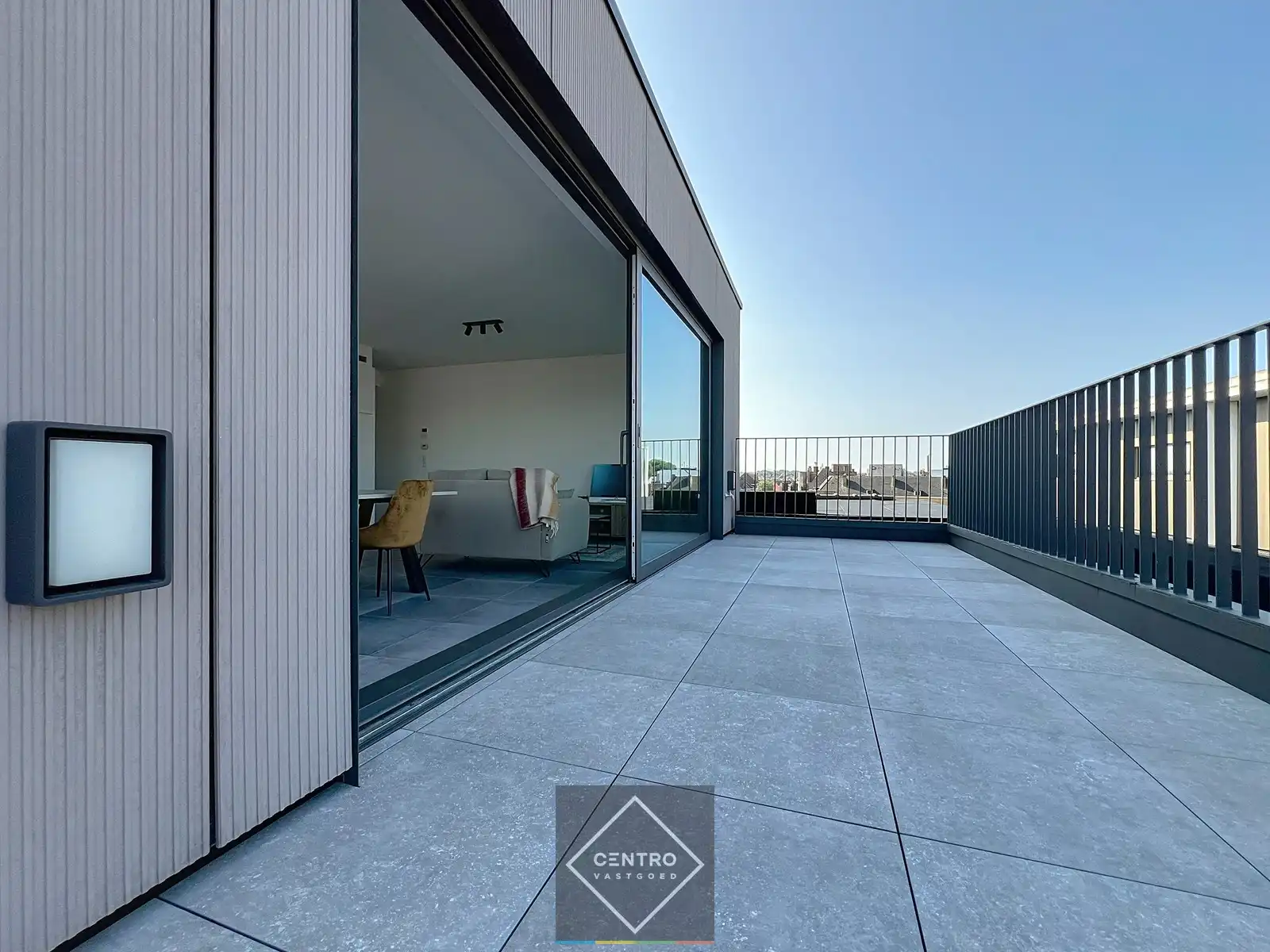 Penthouse (100m²) met RUIME terrassen (33m²) in kleinschalig project pal in het CENTRUM van Kortrijk ! Aankoop aan 6% BTW  mogelijk! foto 23