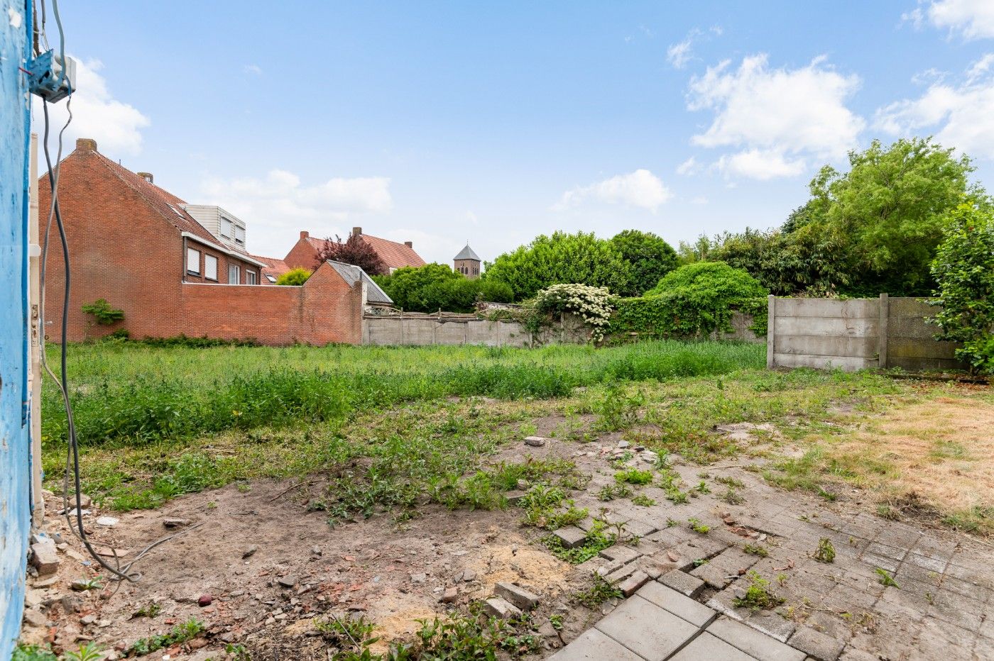 Charmante, te renoveren woning met 2 slpk. en tuin foto 21