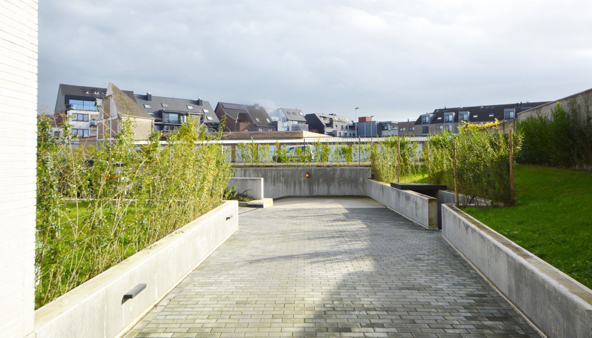 STIJLVOL WONEN IN HET HART VAN AALST: LUXUEUS BEN APPARTEMENT MET 2 SLAAPKAMERS EN TERRAS OP DE EERSTE VERDIEPING.  foto 31