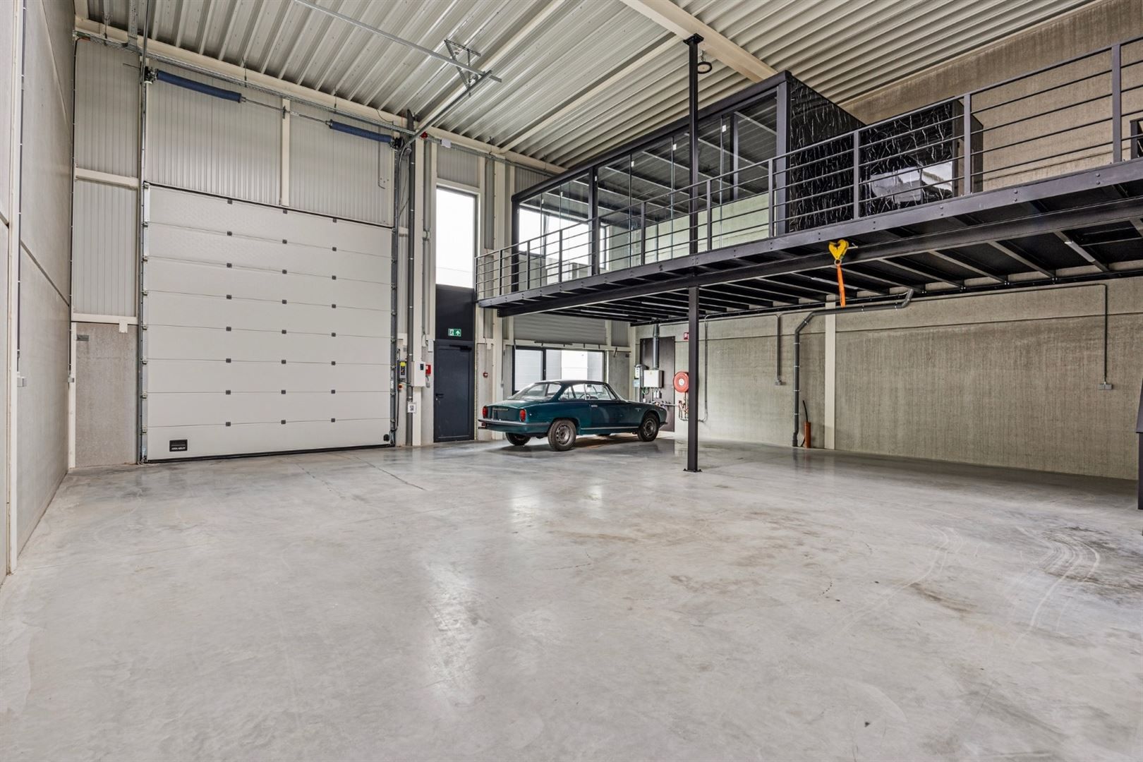 TE KOOP: nieuwbouw KMO-unit (204m²) op de industriezone Genk-Noord! foto 4