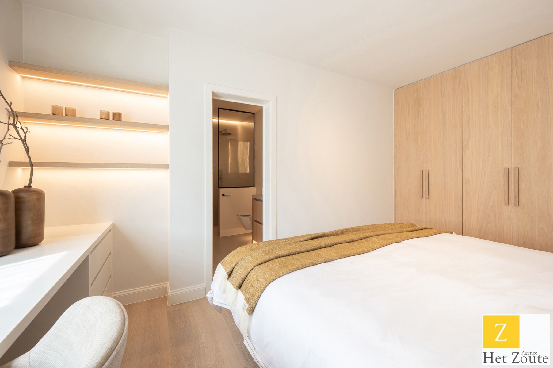 Gerenoveerd appartement op topligging met zeezicht foto 13
