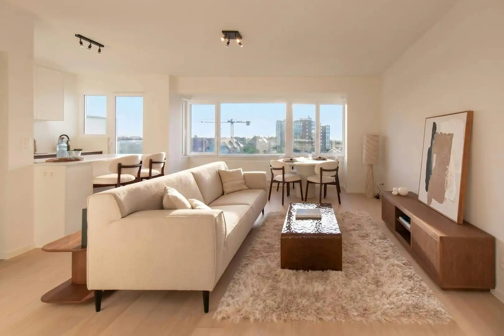 Prachtig gerenoveerd appartement met zijdelings zeezicht  foto 3