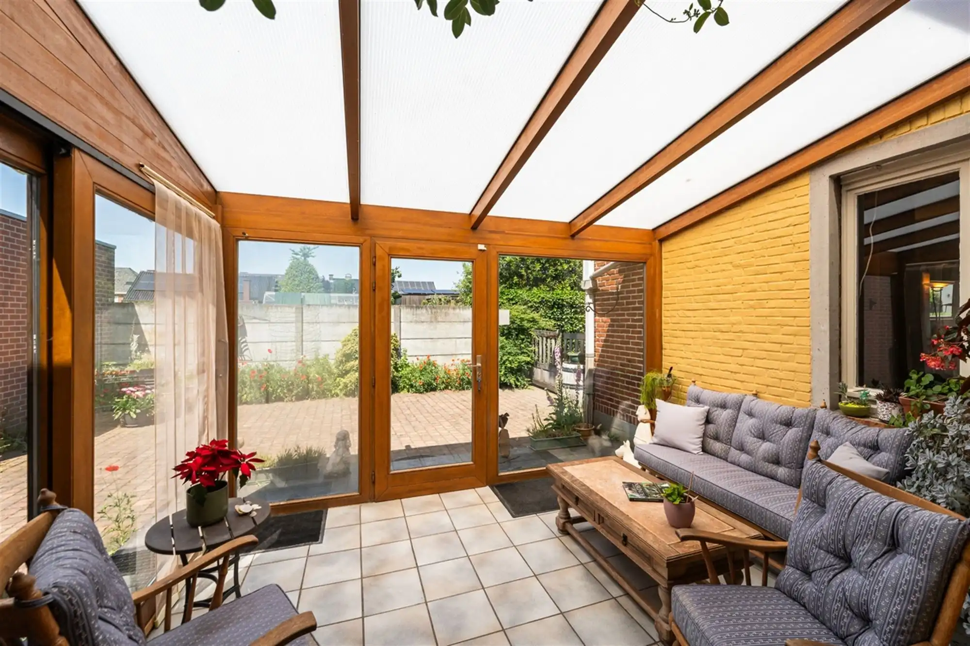KARAKTERVOLLE HALFOPEN BEBOUWING met 3 slpks & apart bijgebouw op een perceel van ca. 1.226m² foto 9