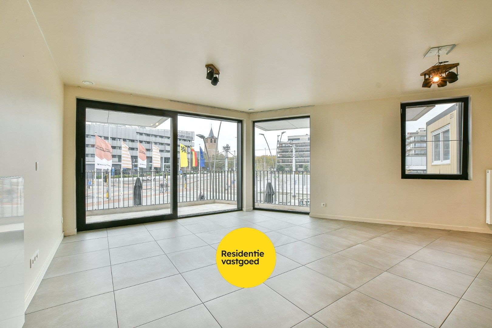 Te huur: modern appartement met 2 slaapkamers in hartje Blankenberge! foto 4