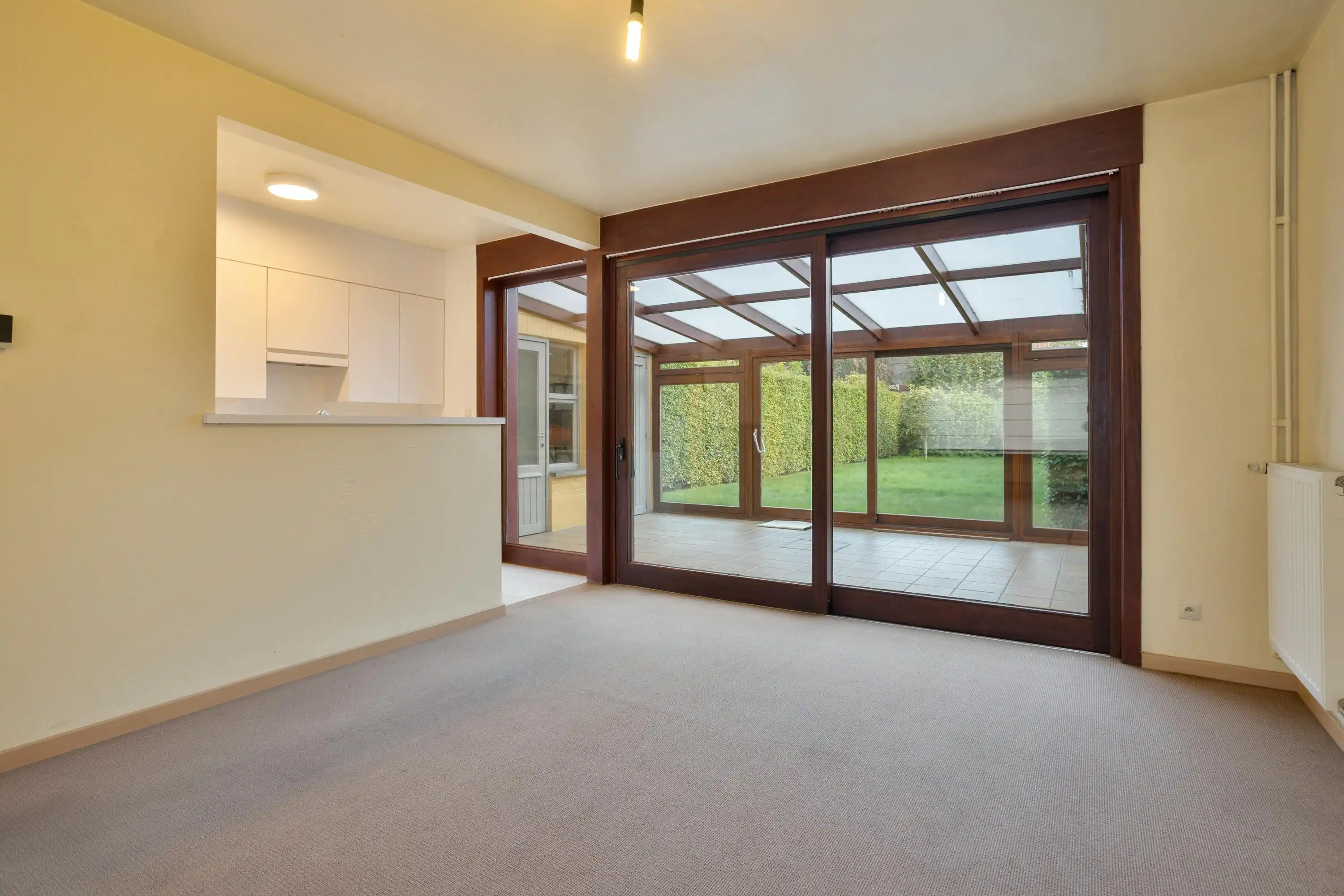 Instapklare halfopen woning met garage en tuin in Roeselare foto 5
