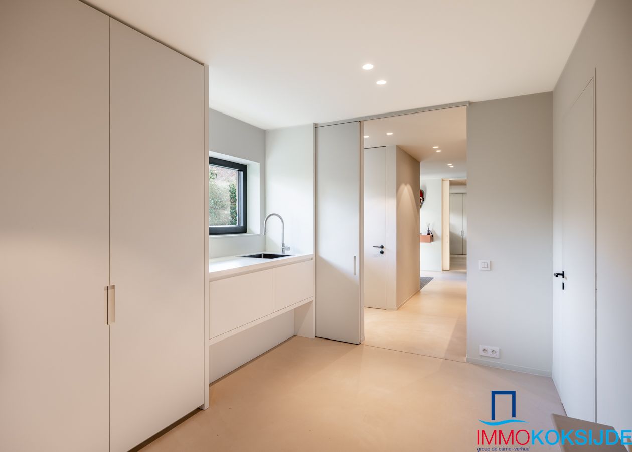 Luxueus gerenoveerde villa met 5 slaapkamers, residentieel gelegen op toplocatie in Sint-Idesbald. foto 24