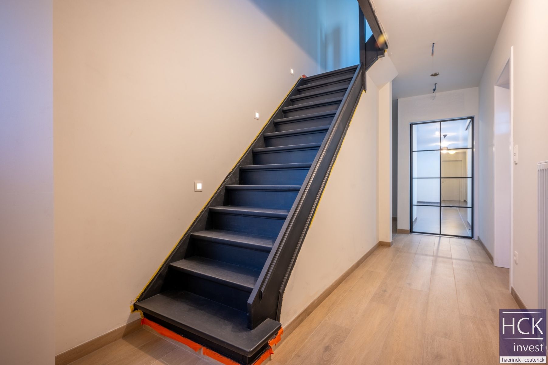 WAREGEM - Schitterend gerenoveerde & energiezuinige woning met 3 SLPK foto 11