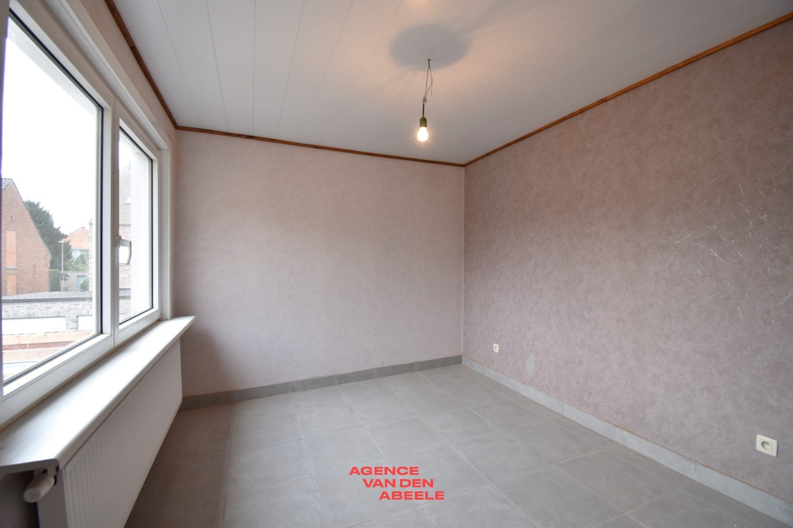 Volledig vernieuwde en zeer ruime woning te Sint-Kruis foto 7