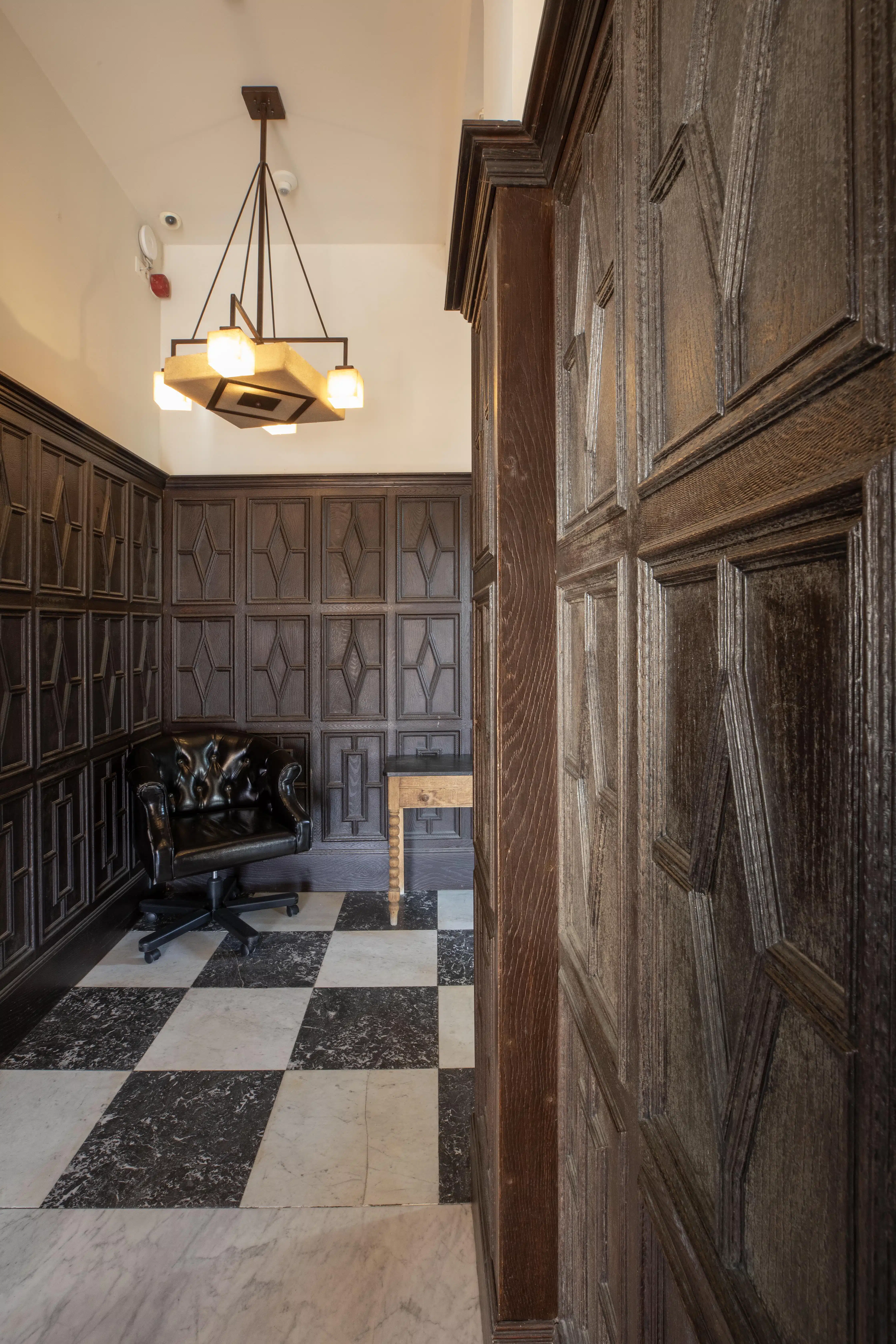 Uniek gebouw met authentieke uitstraling in hartje Hasselt foto 6