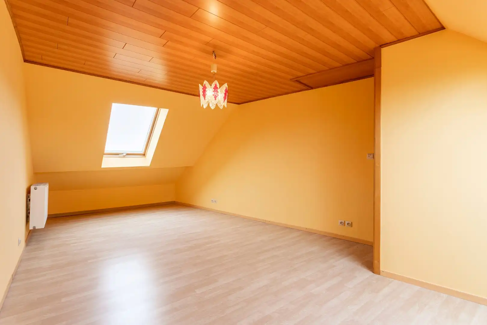 Verzorgde woning met 3 slaapkamers en leuke tuin te Halle foto 18