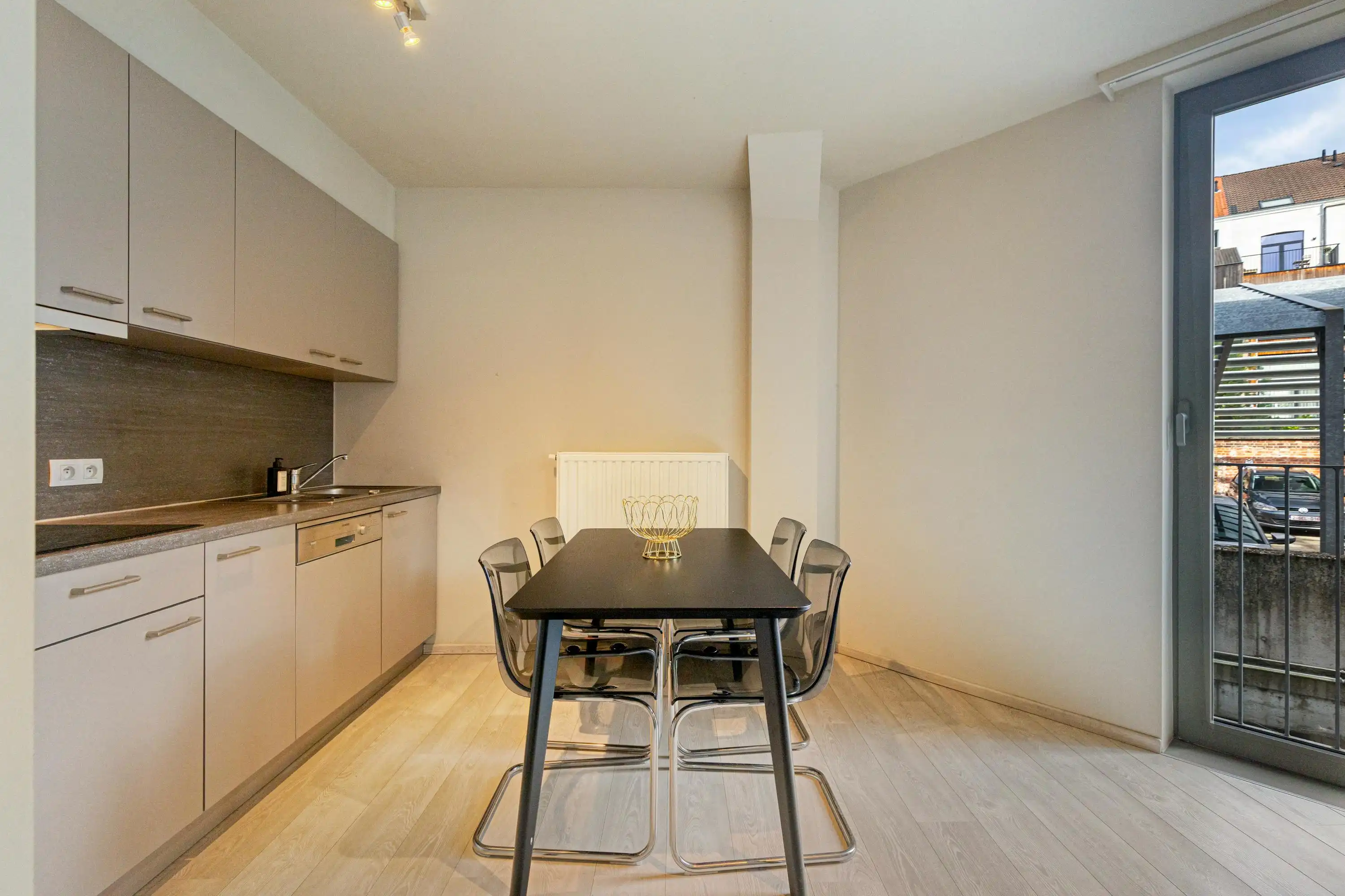Licht en instapklaar appartement met terras foto 8