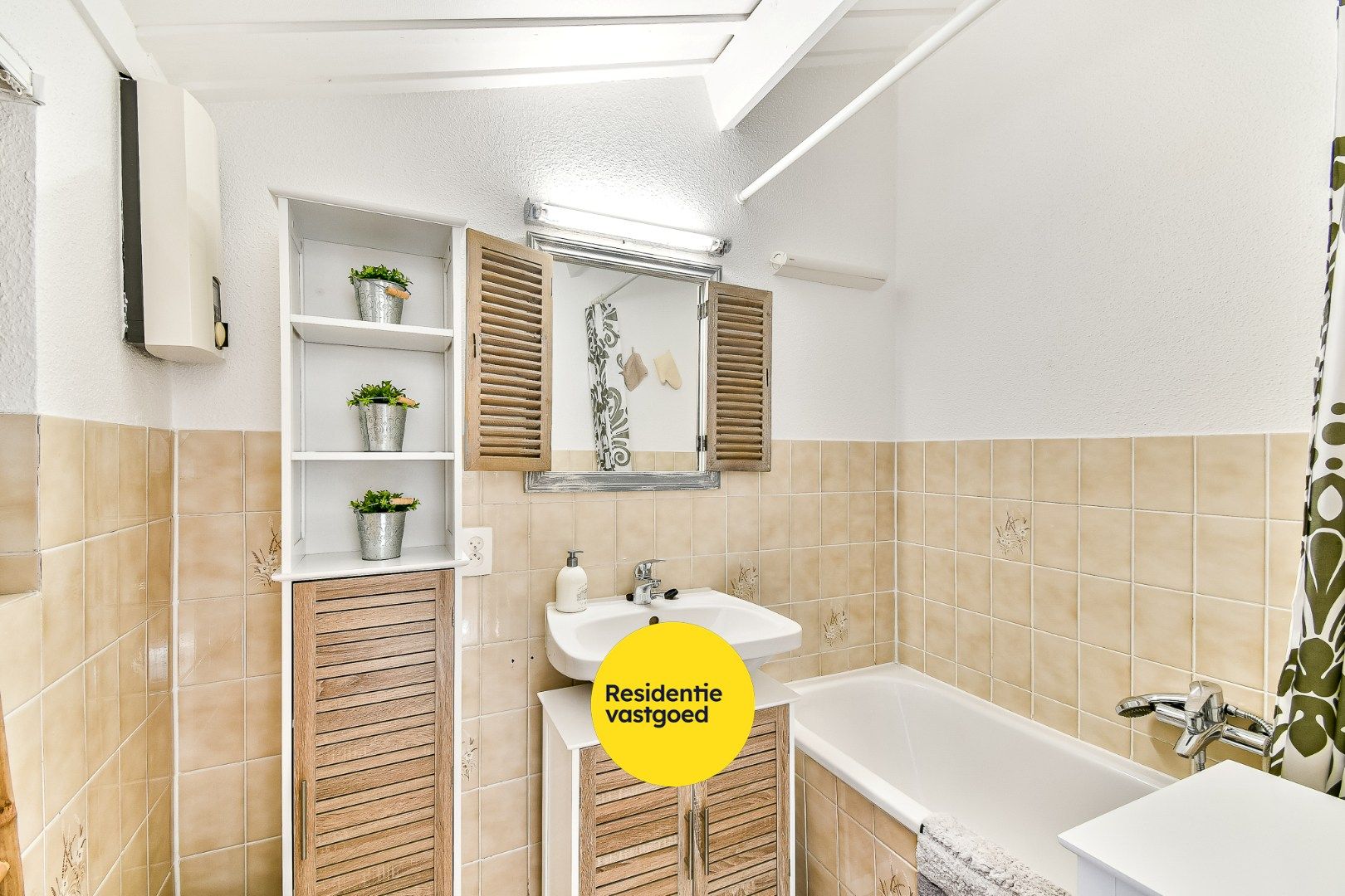 Vakantiewoning met tuin, parkeerplaats en 2 slaapkamers foto 8